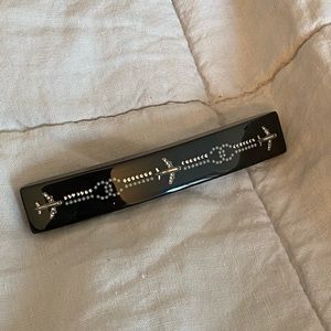 Chanel hair clip never worn